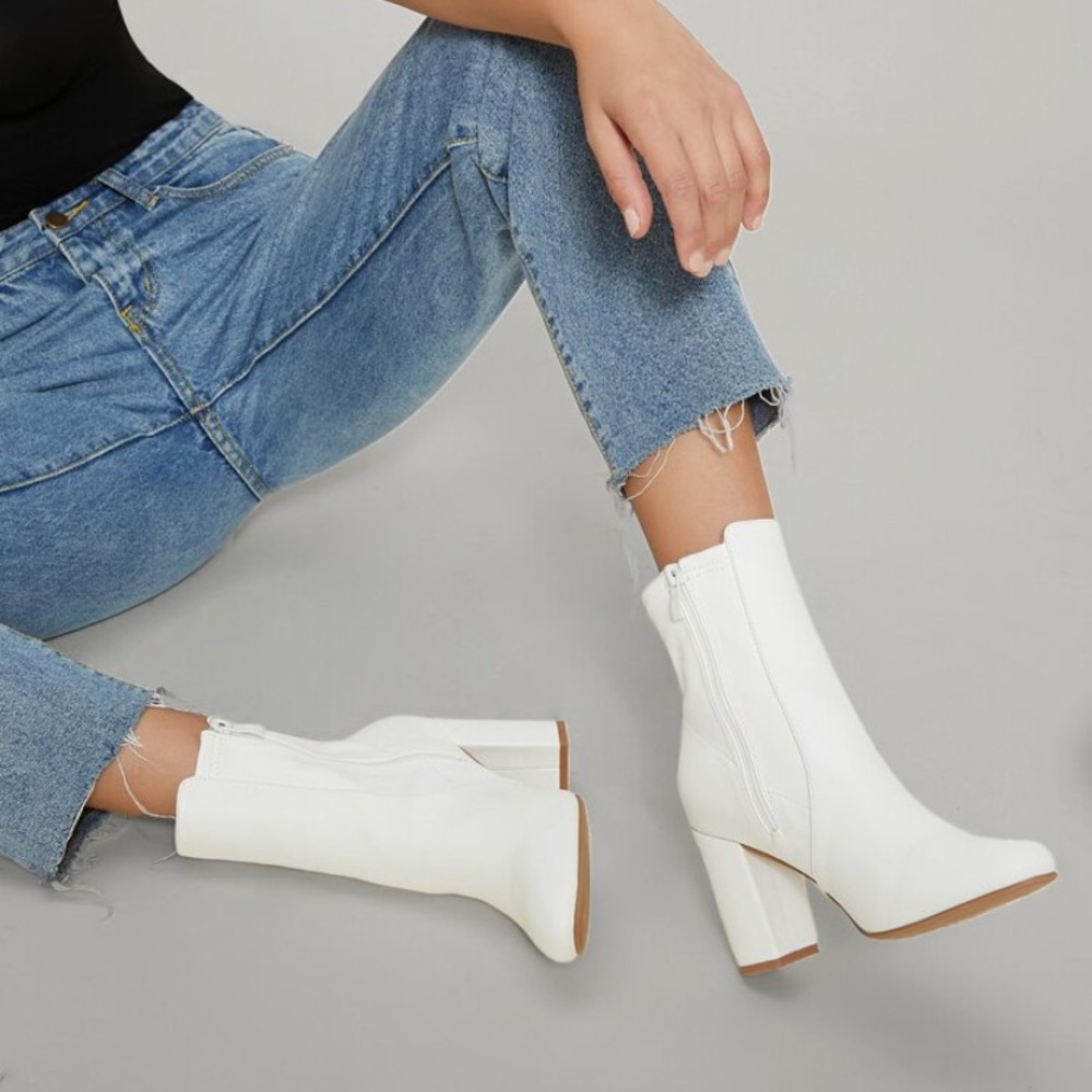Zara White Leather Ankle Booties